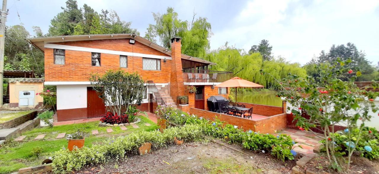 Hacienda Moncora Cabana Lago P 1 El Rosal Esterno foto